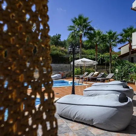 Villa Kipo Paradiso Spa, Yoga & Gym Kirianna